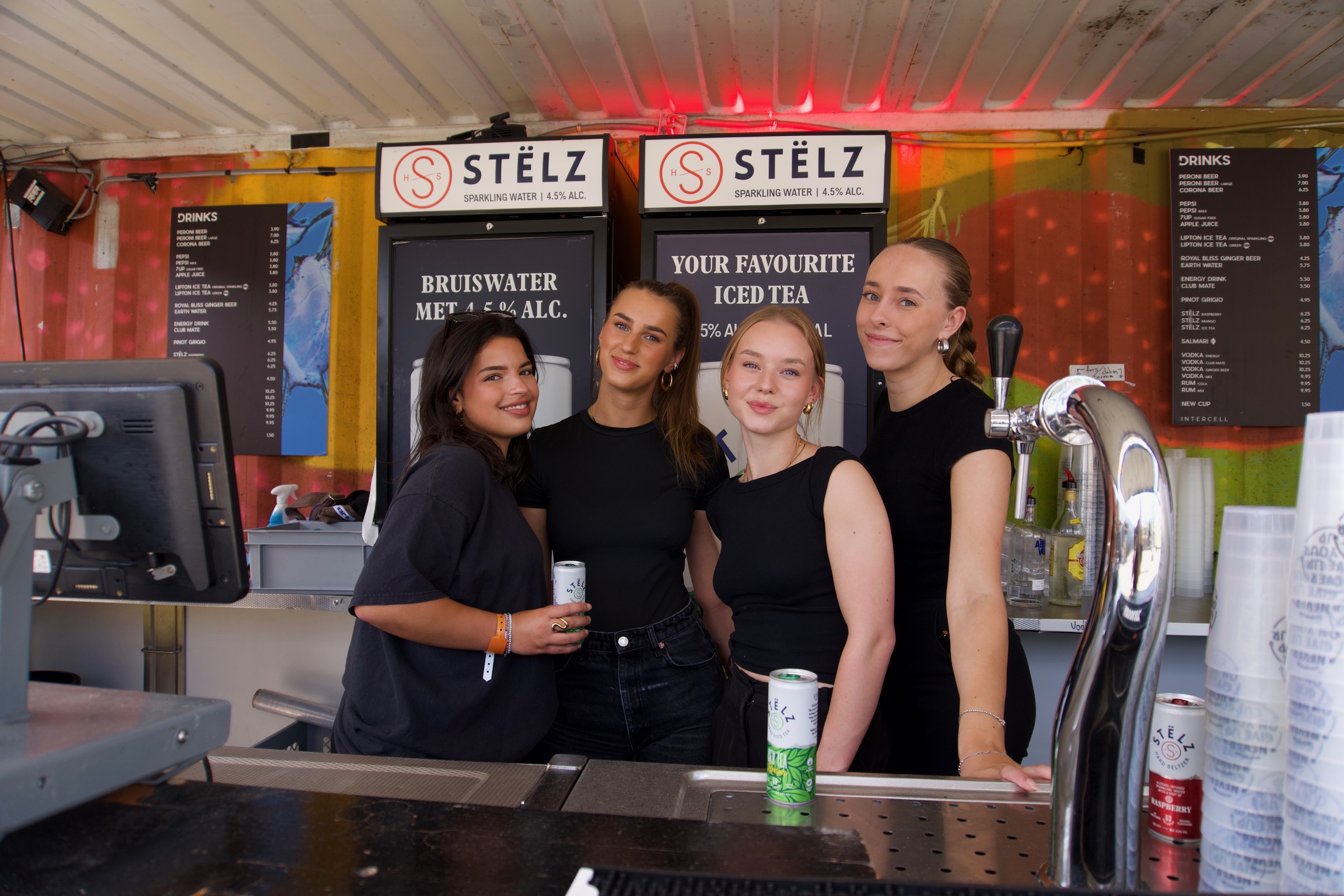 Crewmates team werkt samen
